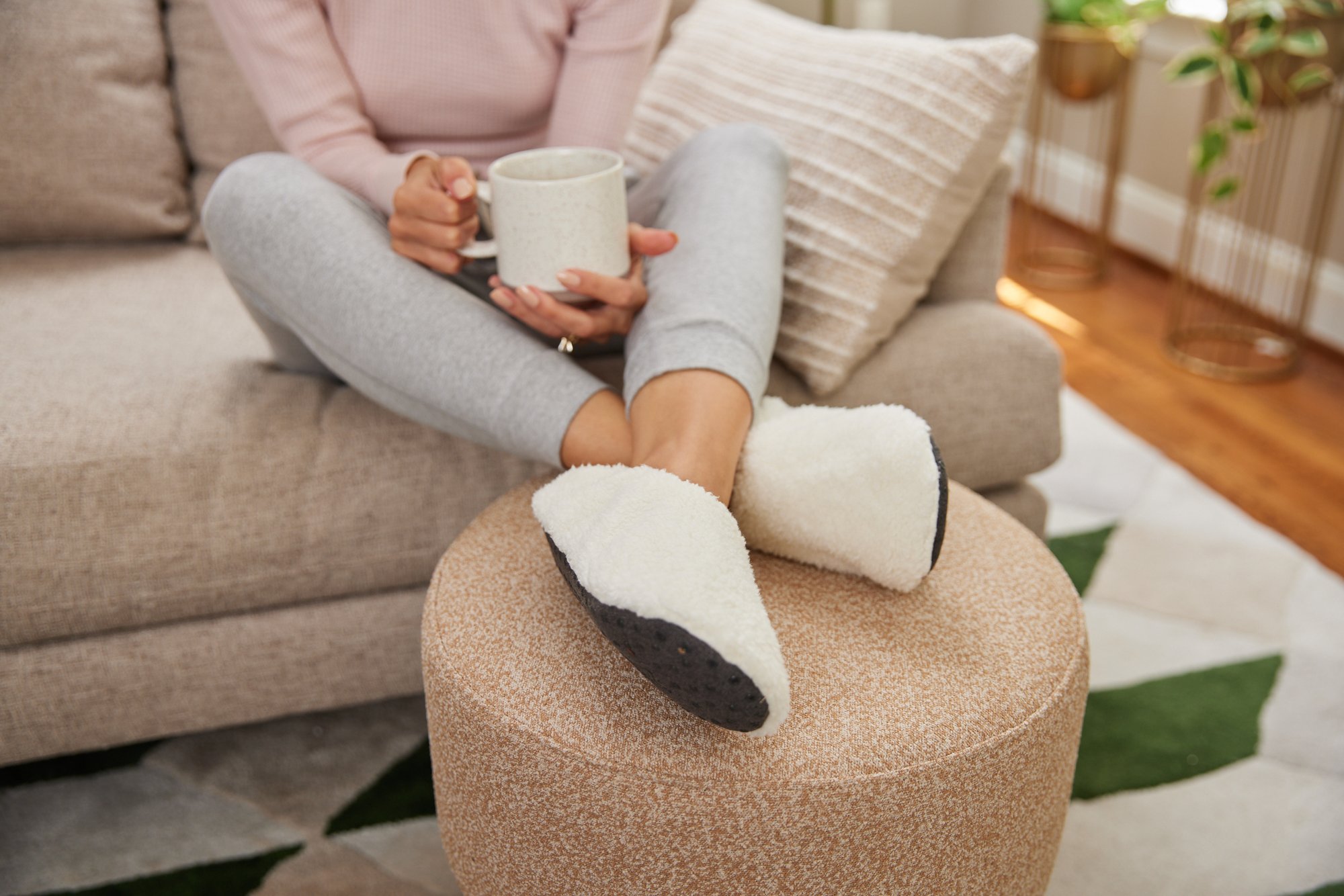 FirstLook_FeelGoodz_Slippers_2024-171 FirstLook_FeelGoodz_Slippers_2024-171