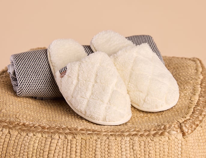 Sherpa mule quilted_flatlay Sherpa mule quilted_flatlay
